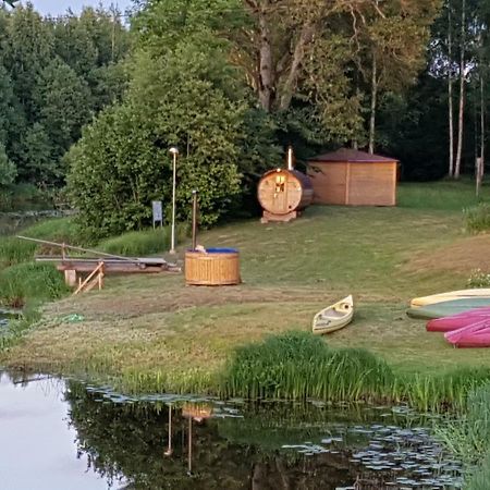 فندق Soomaa Water Camp Jõesuu المظهر الخارجي الصورة