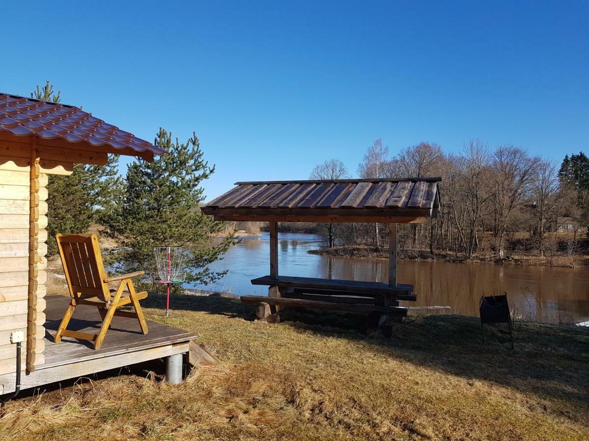 فندق Soomaa Water Camp Jõesuu المظهر الخارجي الصورة