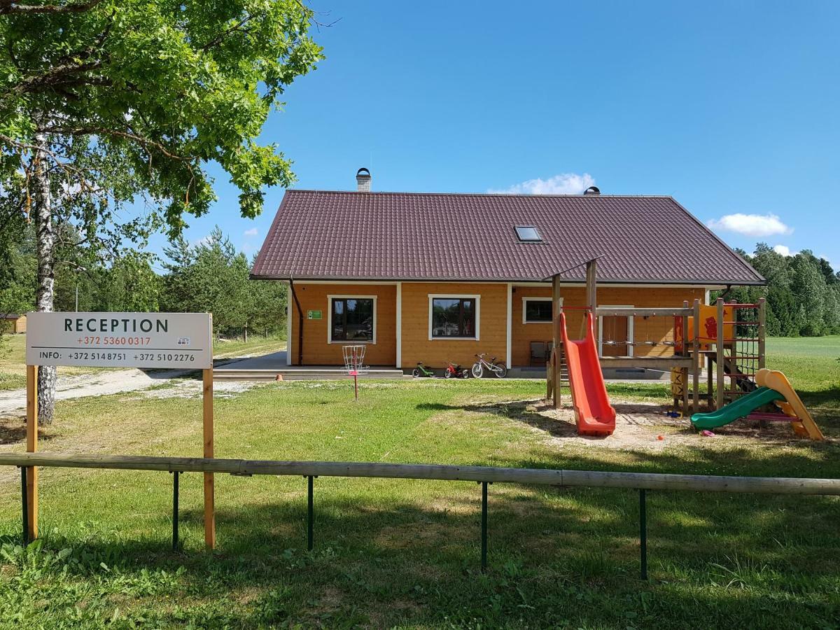 فندق Soomaa Water Camp Jõesuu المظهر الخارجي الصورة